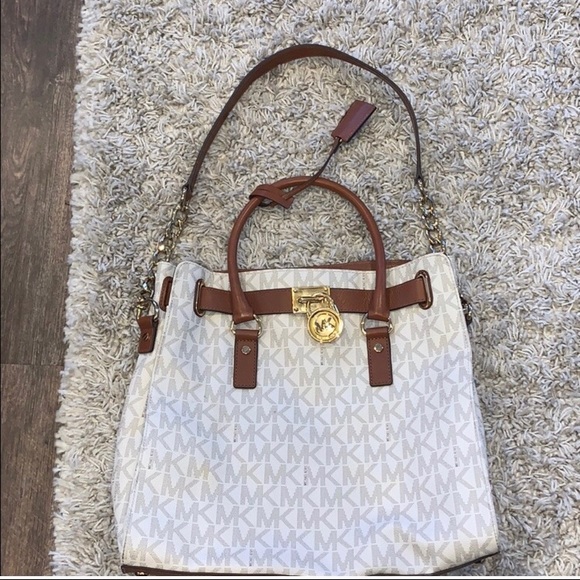 Michael Kors Handbags - Michael Kors Purse Handbag
